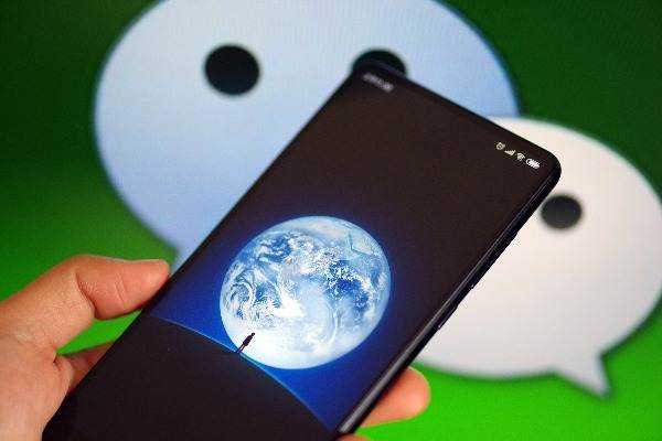 谁有那种微信批量加手机好友的软件？